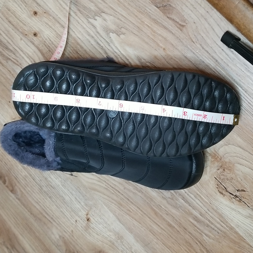 Boojoy BJ Black Winter Slip On Snow Boots Size 11.5 - Picture 9 of 11